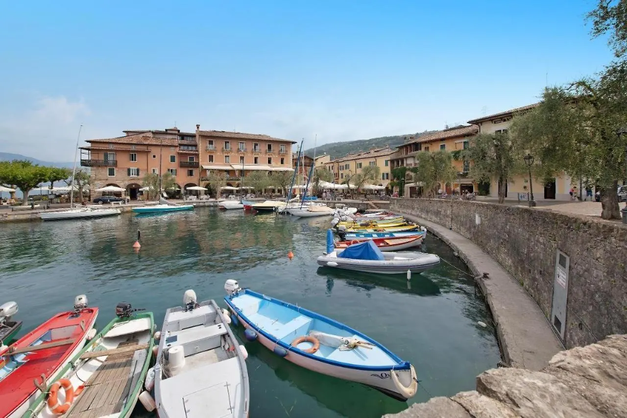 Achilla 2 Appartamenti Torri Del Benaco Italy