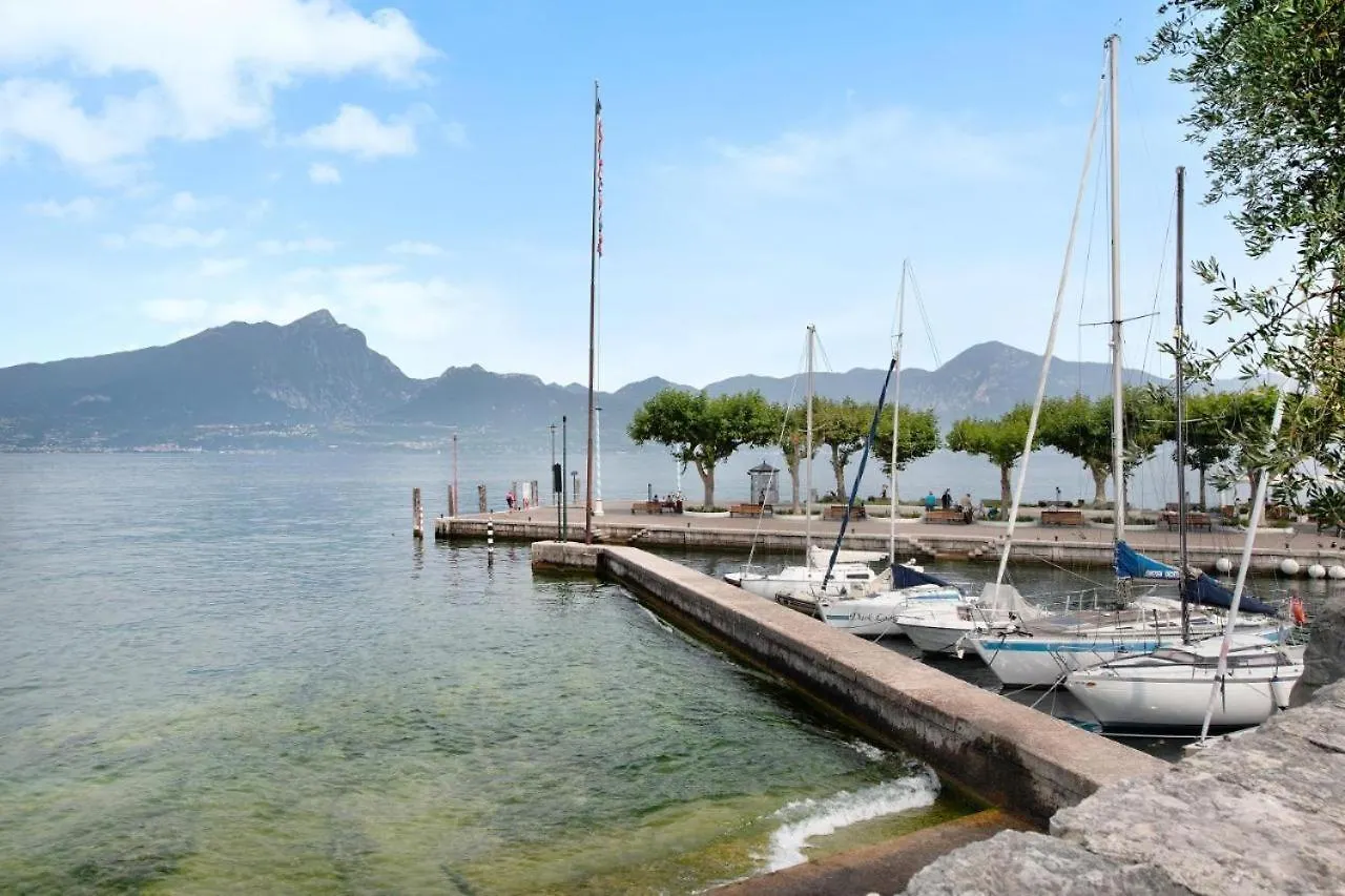 Apartment Achilla 2 Appartamenti Torri Del Benaco Italy